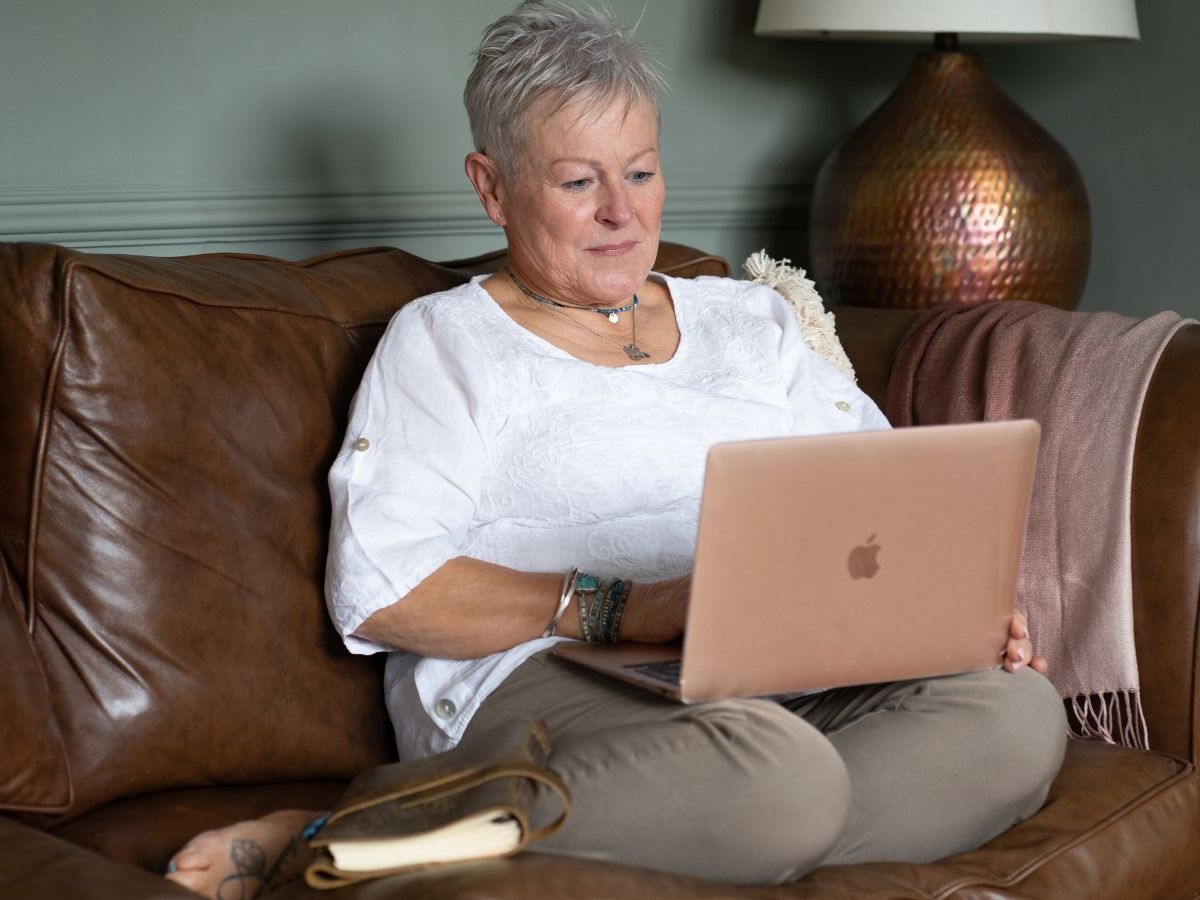 Jules on the sofa working
